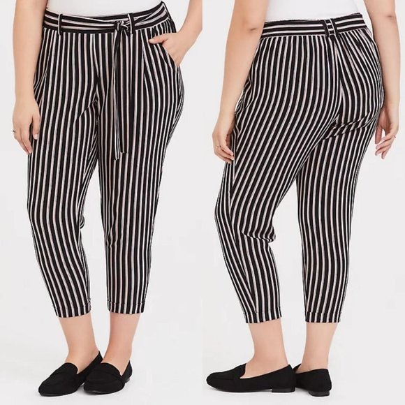 Torrid Black Striped Tapered Cropped Pant - Picture 14 of 14
